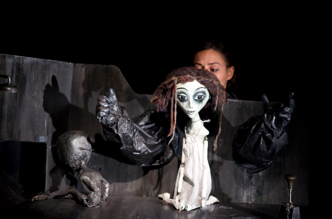 Marta Cuscunà, an award-winning Italian theatre artist, uses the power of puppetry to address socially and politically charged themes. ©Marta Cuscunà