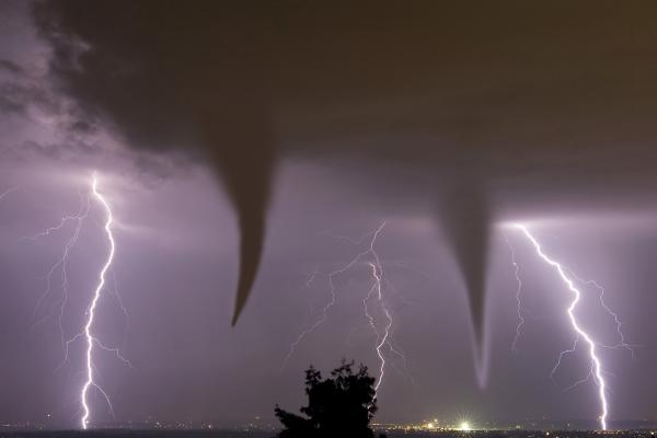 It is in atmospheric regions of so-called supercell storms that tornadoes may develop. © Shutterstock