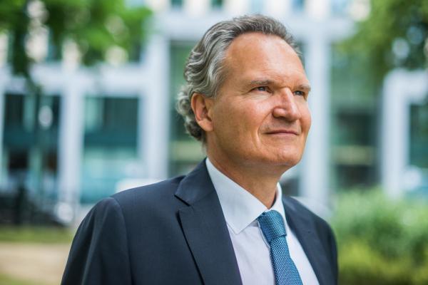 Imagine if all the billions we are now putting into these expensive subscription journals could be put into research, says Robert-Jan Smits. Image credit - European Union