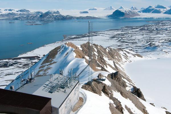 One of the sites of the EU-funded Svalbard Integrated Arctic Earth Observing System (SIOS) project. Photo: Ove Hermansen/NILU