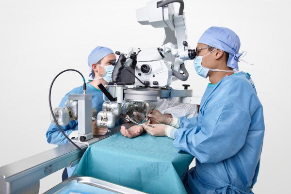 Robot surgeons