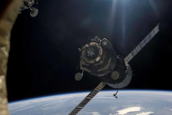 Satellite-fixing robots could revive the more than 3,000 dead satellites in orbit today. Image credit – Pxhere, licenced under CCO 
