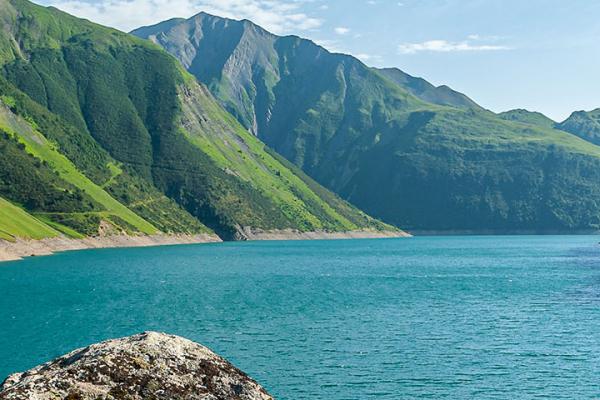 The 1.8GW Grand’Maison hydroelectric station in the French Alps is the largest pumped storage hydropower facility in Europe. © Sylvain B, Shutterstock.com