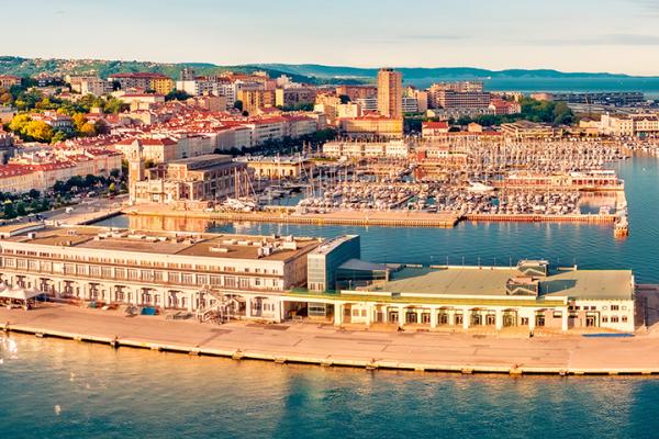 Trieste in Italy is part of an EU renovation wave to help low-income households. © Andrew Mayovskyy, Shutterstock.com